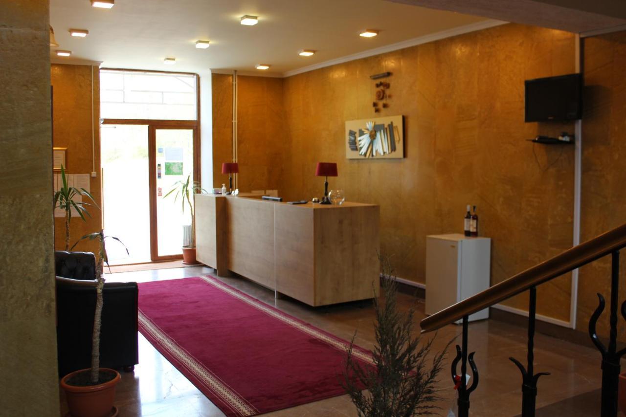 Diligence Hotel&restaurant Dilijan Exterior foto
