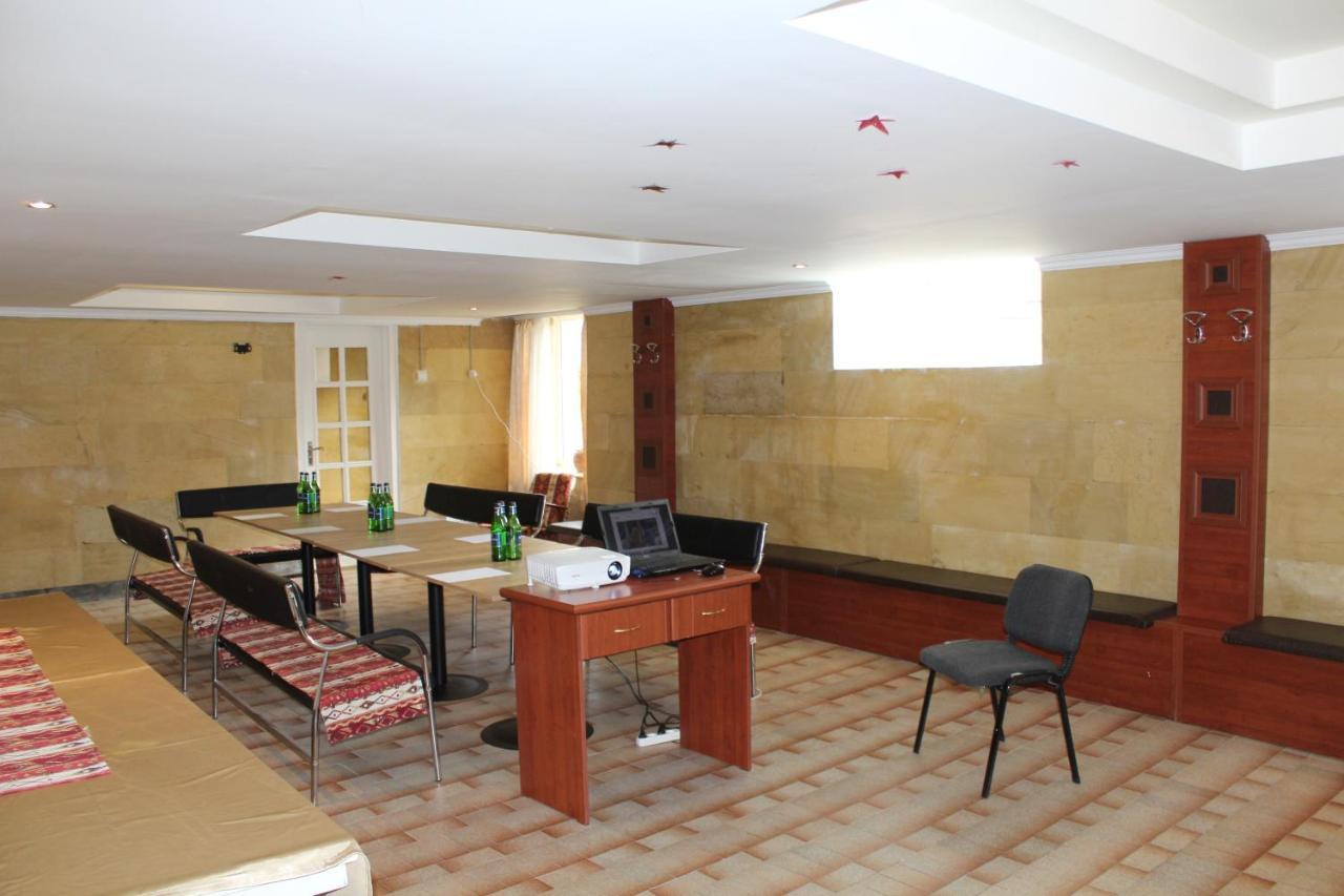 Diligence Hotel&restaurant Dilijan Exterior foto