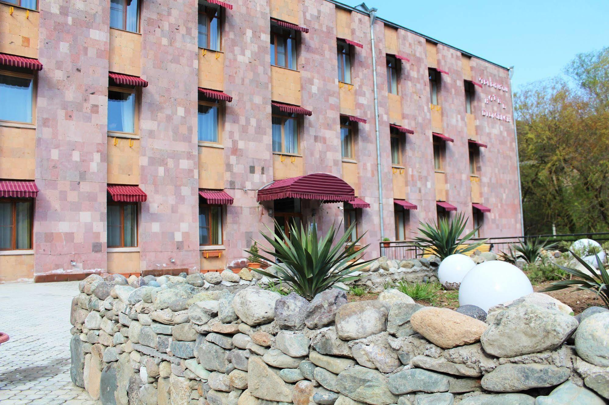 Diligence Hotel&restaurant Dilijan Exterior foto